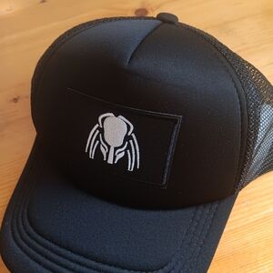 Sleek Black Mesh Cap with Embroidered Design